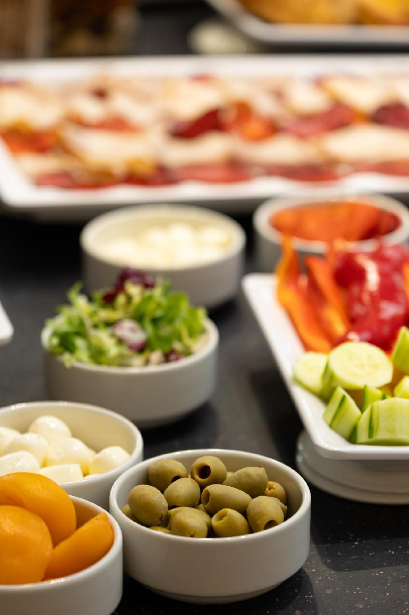 Hampton By Hilton Târgu-Mureş Εξωτερικό φωτογραφία