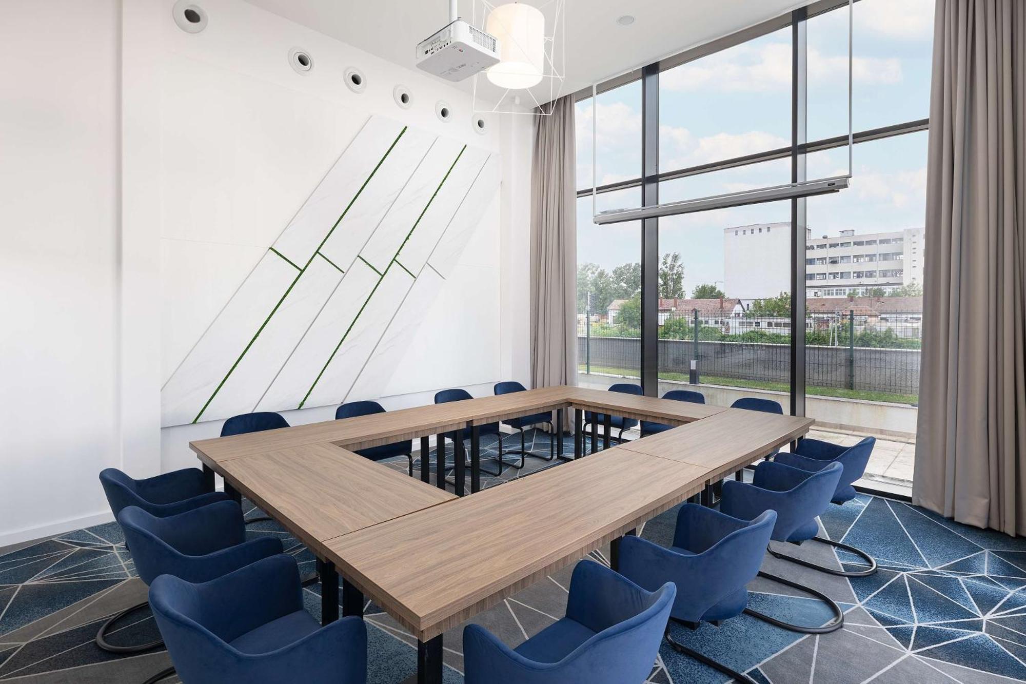 Hampton By Hilton Târgu-Mureş Εξωτερικό φωτογραφία